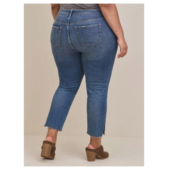 TORRID Straight Classic Denim High-Rise Studded Jean Size 20R - Picture 2 of 16